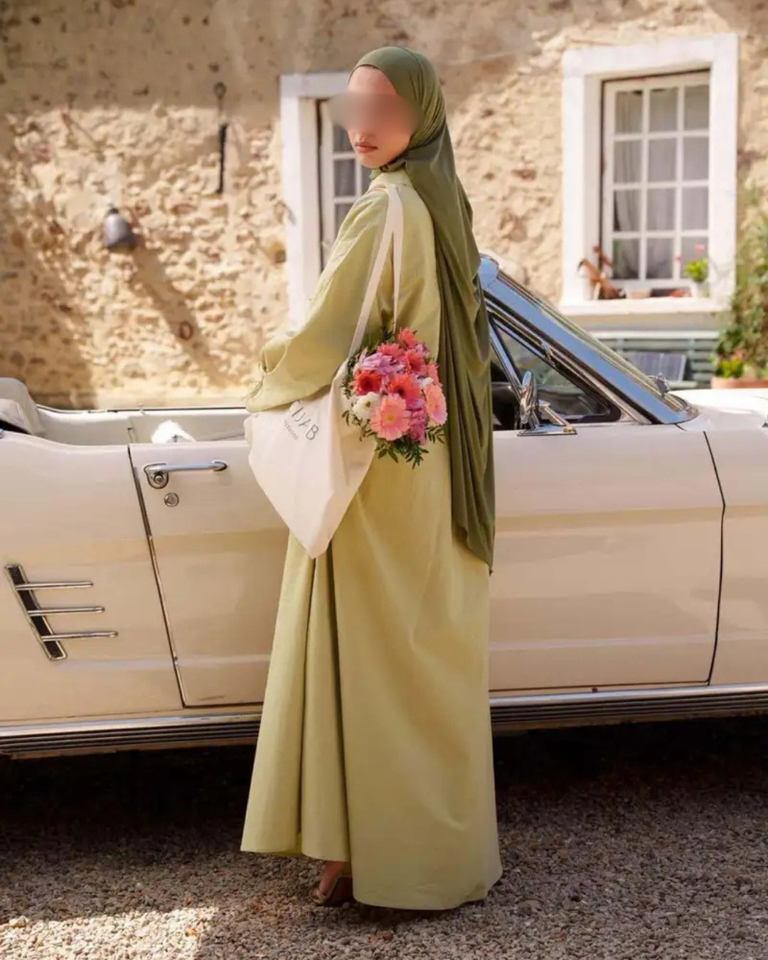 Losvallende maxi-jurk met knoopsluiting
