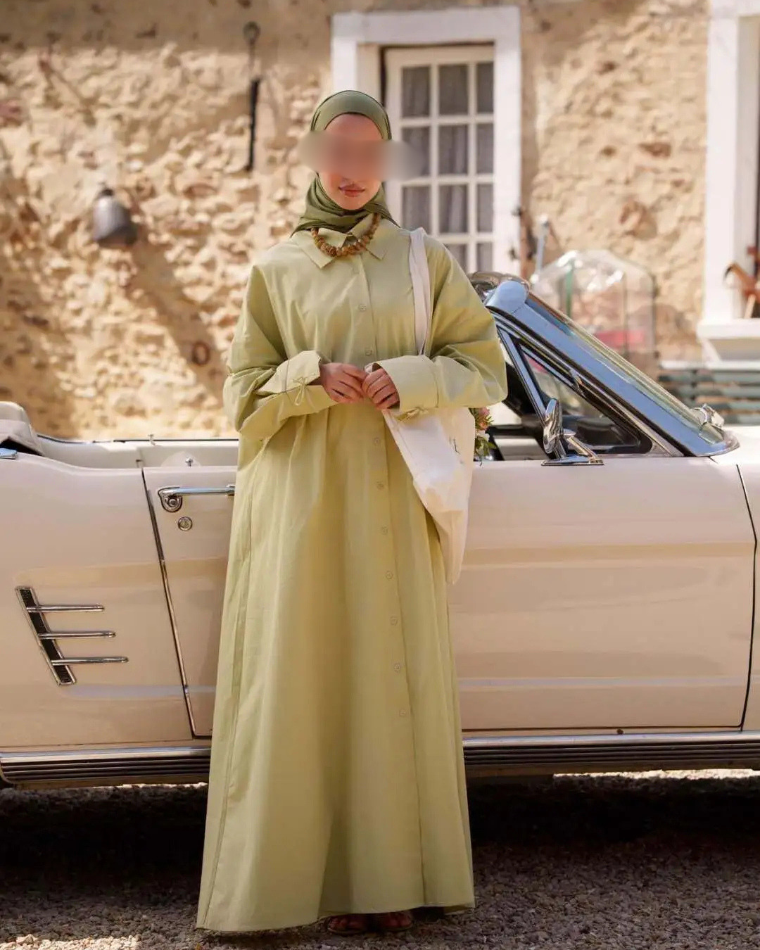 Losvallende maxi-jurk met knoopsluiting