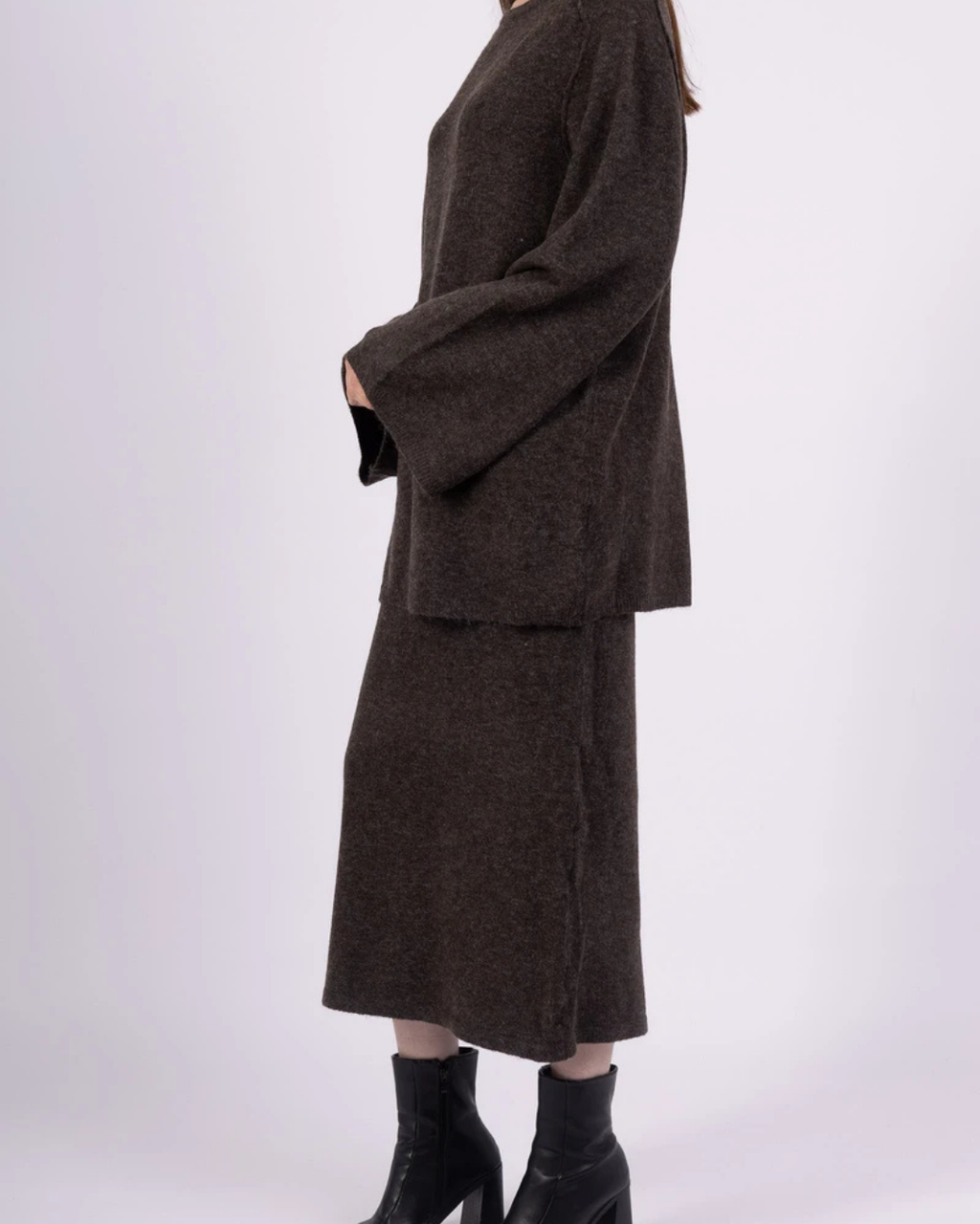 Geribde Knit Set – Oversized Trui & Lange Rok